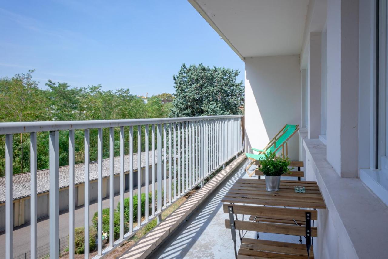 Le Colibri - Stationnement Gratuit - Balcon - Jusqu'A 4 Personnes Apartment Metz Bagian luar foto