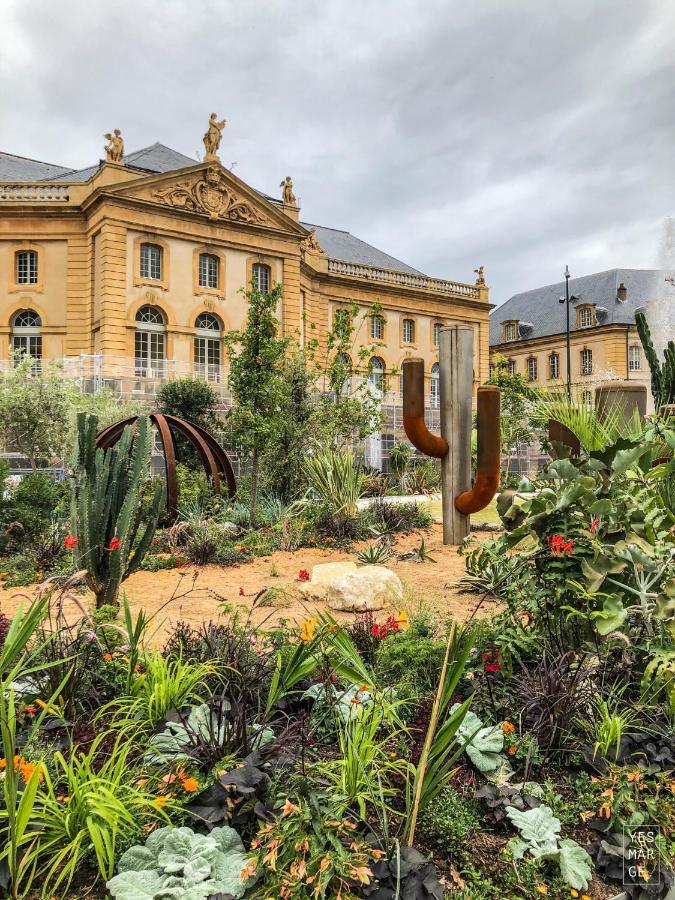 Le Colibri - Stationnement Gratuit - Balcon - Jusqu'A 4 Personnes Apartment Metz Bagian luar foto